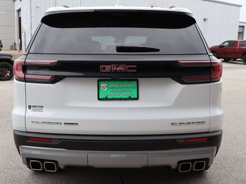 Used 2026 GMC Acadia Elevation w/ Elevation Premium Package AWD/4WD image 4