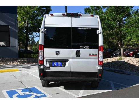 Used 2019 RAM ProMaster 2500 w/ Premium Appearance Group FWD image 7