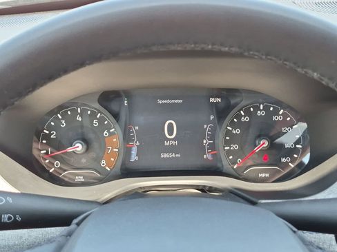 Used 2024 Jeep Compass Latitude AWD/4WD image 11