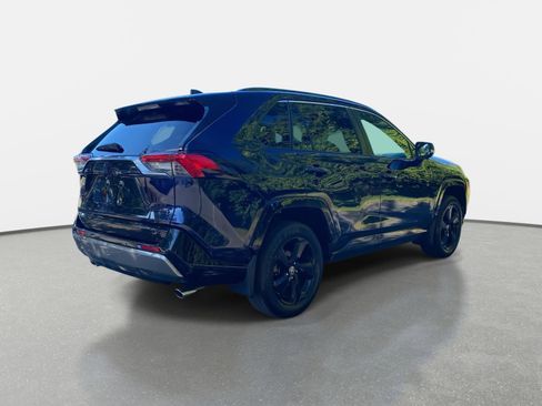 Used 2021 Toyota RAV4 XSE image 5