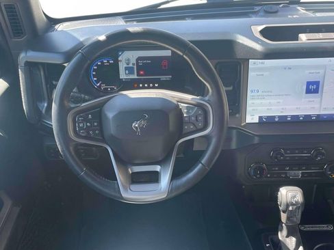 Used 2022 Ford Bronco Outer Banks AWD/4WD image 14