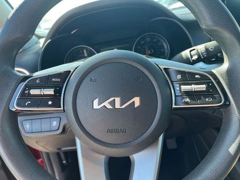 Used 2024 Kia Forte LXS FWD image 27