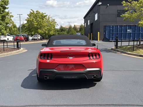 Used 2025 Ford Mustang Convertible RWD image 13