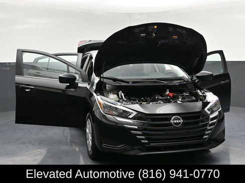 Used 2025 Nissan Versa S w/ Trunk Package image 34