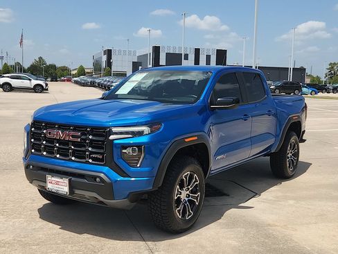 Used 2024 GMC Canyon AT4 w/ Canyon Safety Plus Package AWD/4WD image 9
