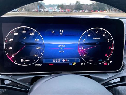 Used 2025 Mercedes-Benz C 300 C 300 image 25