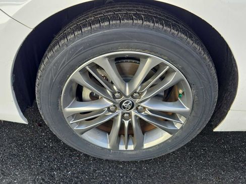 Used 2017 Toyota Camry LE image 14