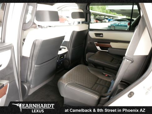 Used 2023 Toyota Sequoia Capstone AWD/4WD image 26