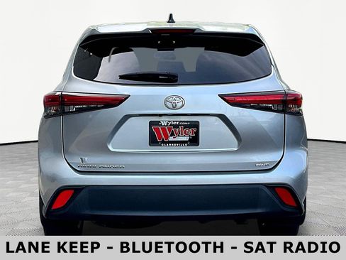 Used 2023 Toyota Highlander L AWD/4WD image 5