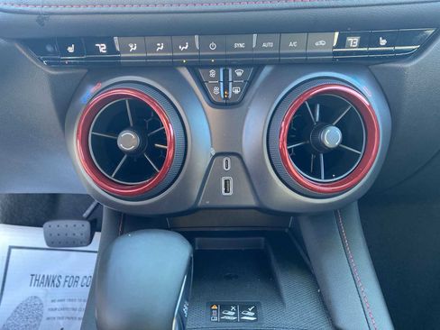 Used 2025 Chevrolet Blazer RS image 24