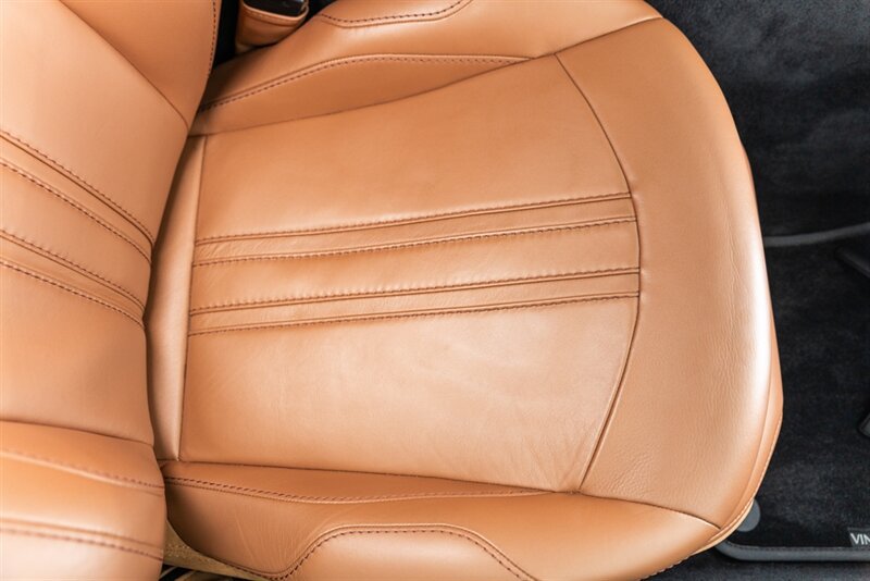 Used 2020 Aston Martin V8 Vantage Coupe RWD image 52