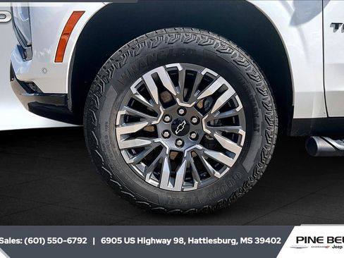 Used 2025 Chevrolet Tahoe Z71 image 8