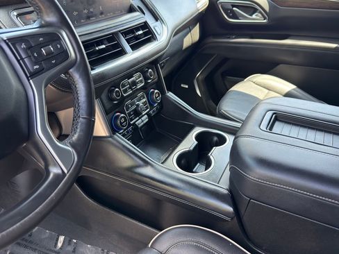 Used 2023 Chevrolet Suburban Premier RWD image 15