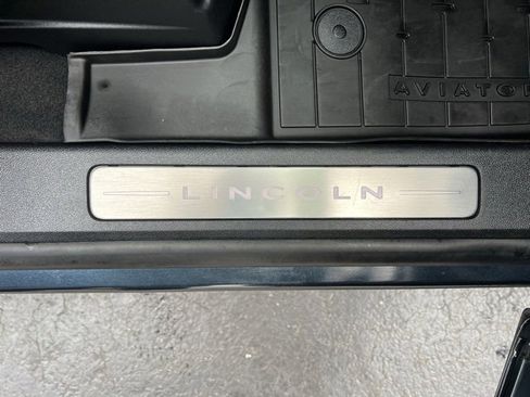 Used 2023 Lincoln Aviator Reserve w/ Equipment Group 201A image 19