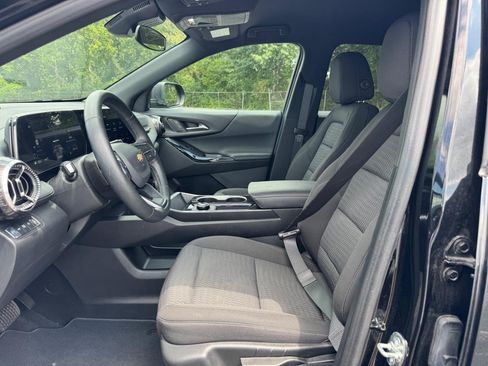 Used 2026 Chevrolet Equinox LT AWD/4WD image 19