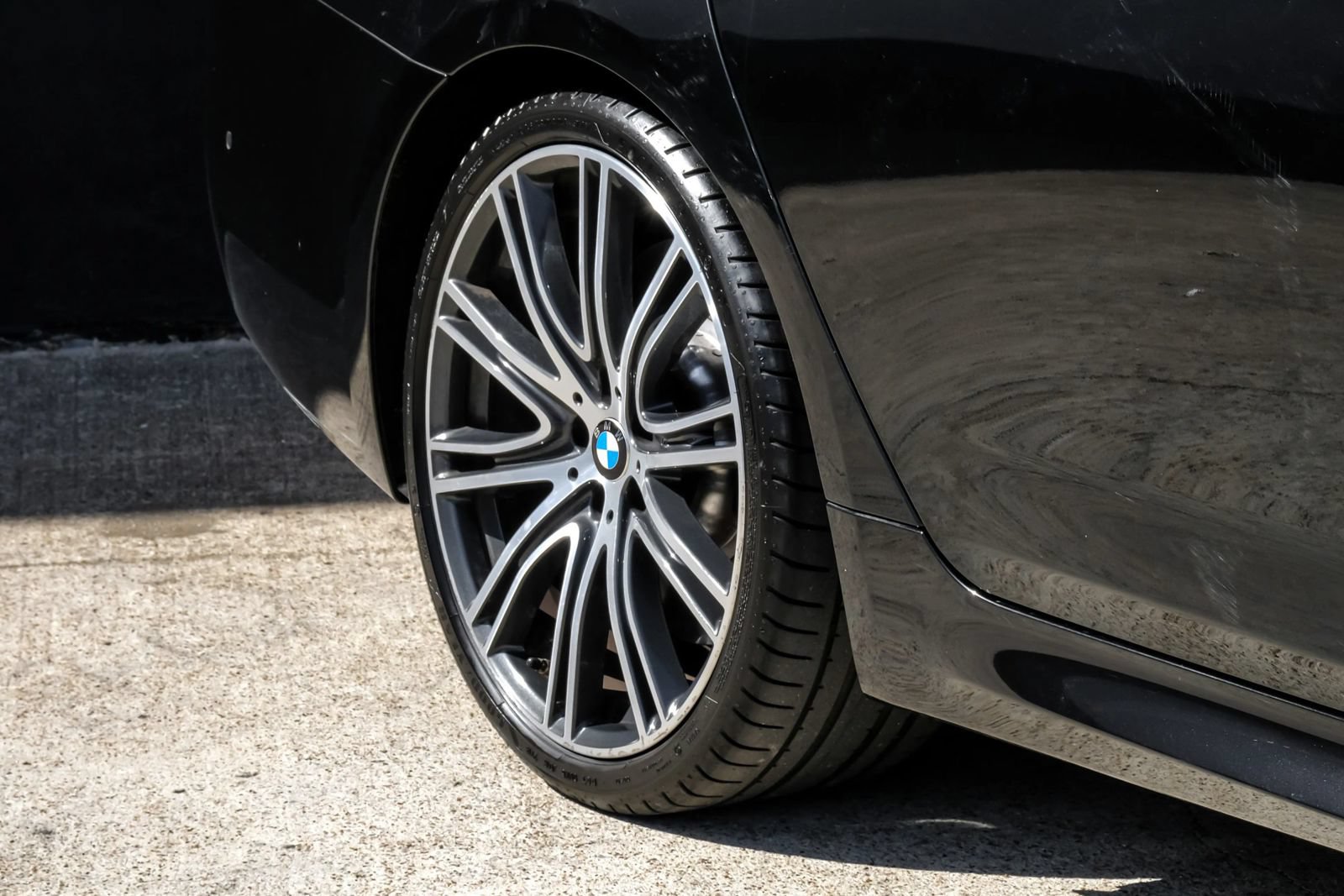Used 2020 BMW M550i xDrive AWD/4WD image 60
