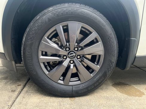 Used 2022 Nissan Pathfinder SV FWD image 27