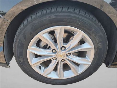 Used 2025 Chevrolet Malibu LT FWD image 24