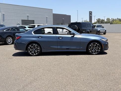 Used 2025 BMW 330i Sedan w/ Convenience Package RWD image 6