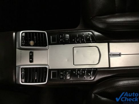Used 2016 Porsche Panamera GTS image 29