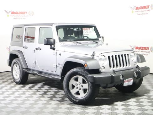 Used 2018 Jeep Wrangler Unlimited Sport S AWD/4WD image 2