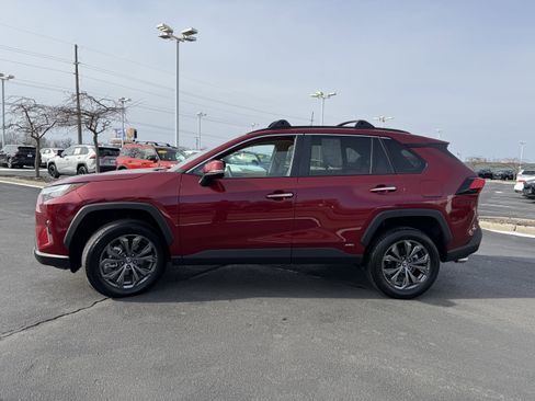 Used 2023 Toyota RAV4 Limited image 5