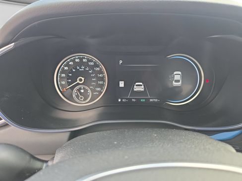 Used 2025 Genesis G70 2.5T AWD/4WD image 33