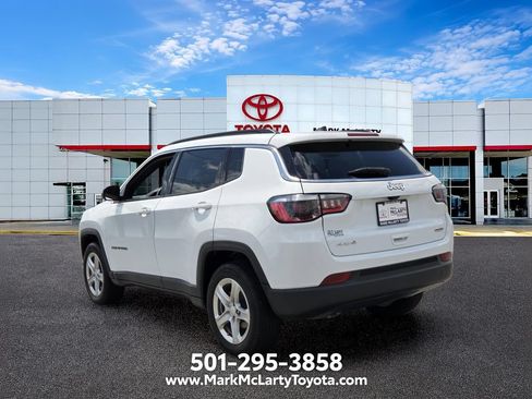 Used 2024 Jeep Compass Latitude AWD/4WD image 3
