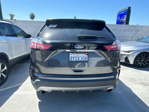 Used 2019 Ford Edge Titanium AWD/4WD image 3