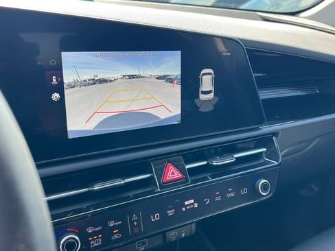 Certified 2025 Kia Niro EX FWD image 15