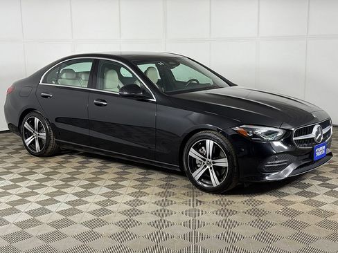 Used 2025 Mercedes-Benz C 300 4MATIC Sedan image 2