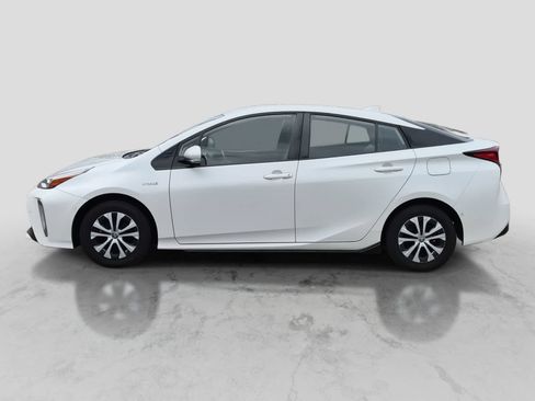 Used 2019 Toyota Prius XLE AWD/4WD image 5