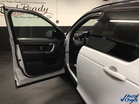 Used 2019 Land Rover Discovery Sport HSE image 22