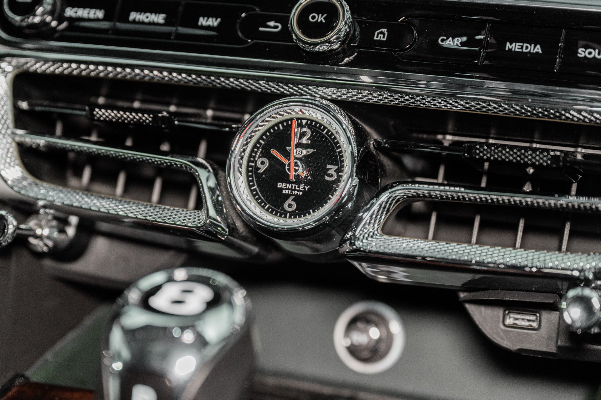 Certified 2022 Bentley Flying Spur V8 AWD/4WD image 39