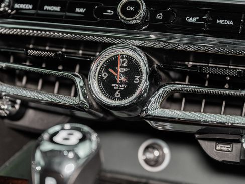 Certified 2022 Bentley Flying Spur V8 image 39