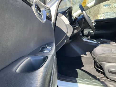 Used 2019 Nissan Sentra SV FWD image 22