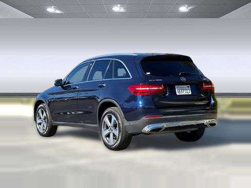 Used 2019 Mercedes-Benz GLC 300 4MATIC image 3