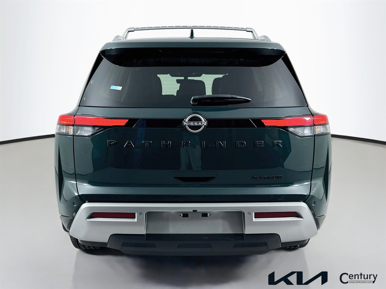 Used 2024 Nissan Pathfinder Platinum w/ Black Appearance Package FWD image 6