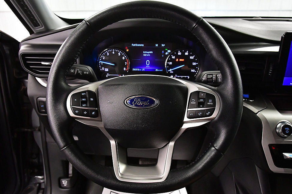 Used 2024 Ford Explorer XLT AWD/4WD image 20