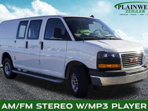 Used 2024 GMC Savana 2500 w/ Driver Convenience Package image 4