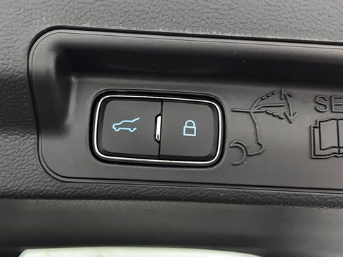 New 2026 Ford Explorer ST-Line w/ ST-Line Street Pack image 11