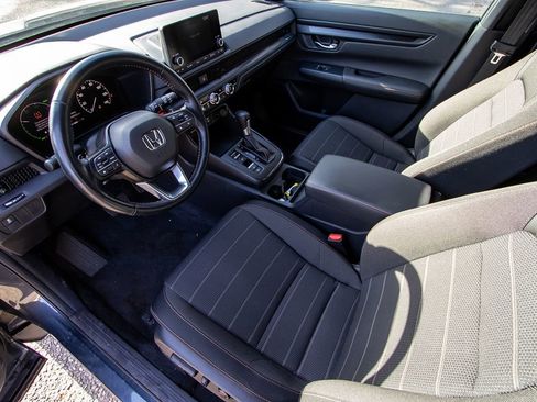Used 2025 Honda CR-V Sport image 11