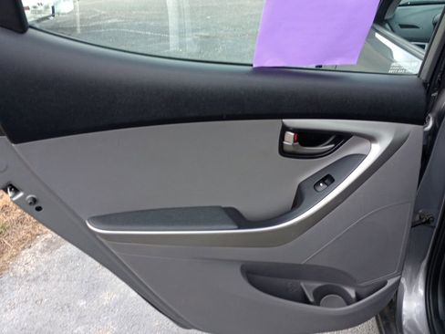 Used 2013 Hyundai Elantra GLS image 15