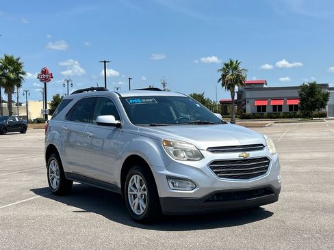 Used 2017 Chevrolet Equinox LT w/ Convenience Package FWD image 9