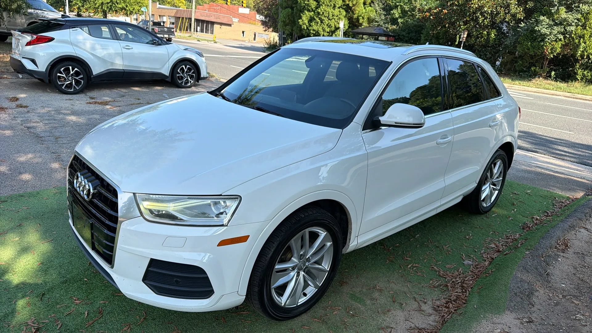 Used 2016 Audi Q3 2.0T Premium Plus w/ Technology Package AWD/4WD image 3
