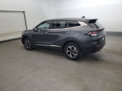 Used 2023 Kia Sportage LX AWD/4WD image 3