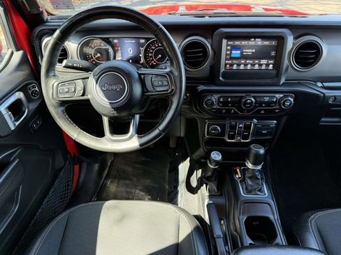 Used 2023 Jeep Gladiator Sport image 12