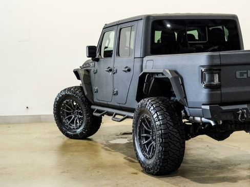 Used 2025 Jeep Gladiator Rubicon w/ Safety Group AWD/4WD image 48
