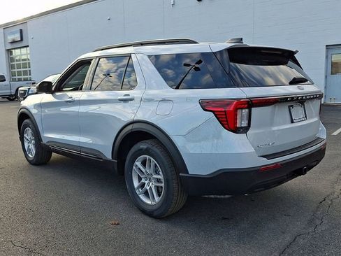 New 2026 Ford Explorer Active AWD/4WD image 4