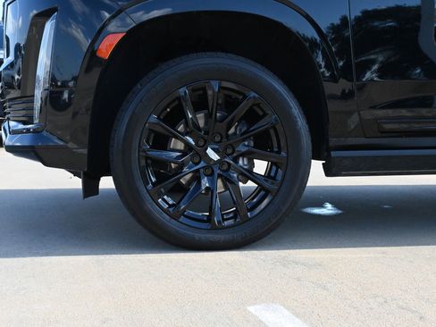 Used 2023 Cadillac Escalade Sport Platinum w/ LPO, ONYX Package RWD image 29